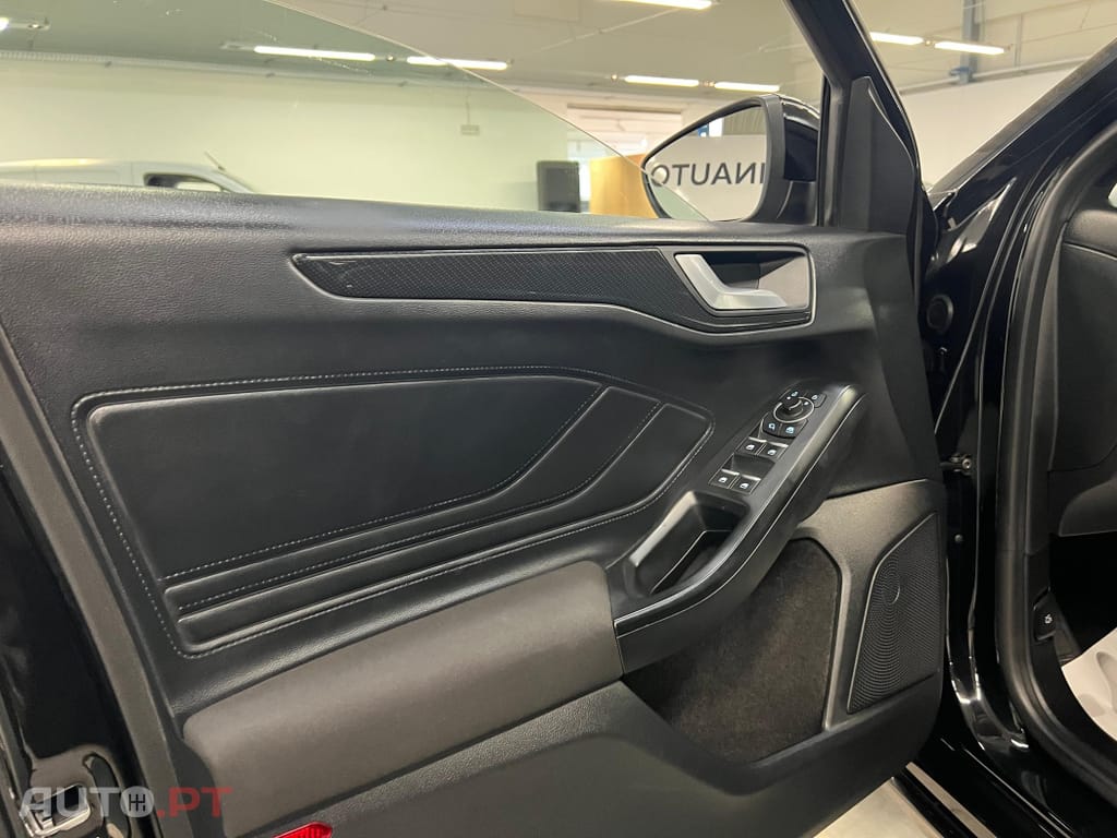 Ford Focus 1.0 EcoBoost MHEV ST-Line