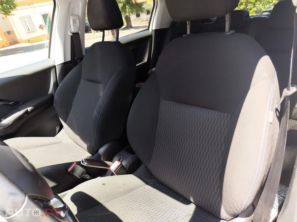 Peugeot 208 Style 1.2 Puretech
