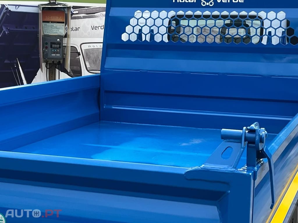 Mitsubishi Canter BASCULA