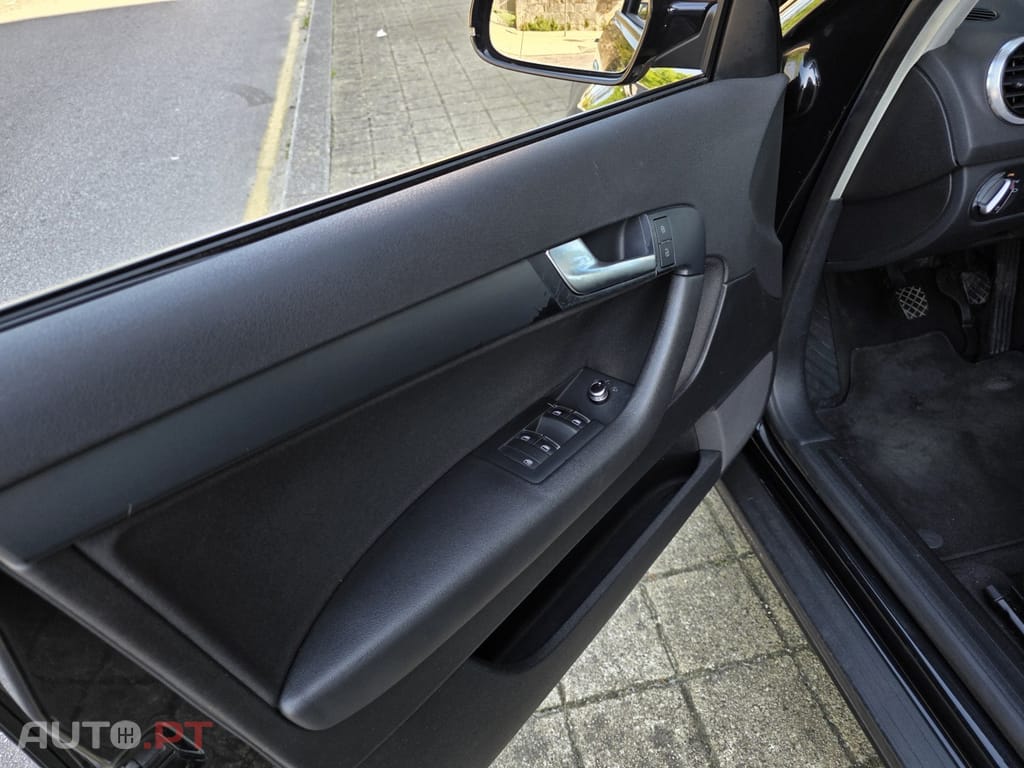 Audi A3 Sportback 2.0 TDI (clean diesel) Attraction