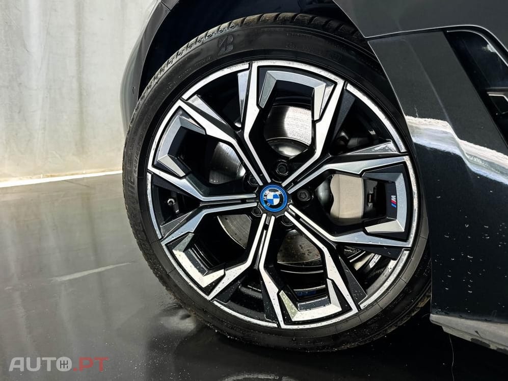 BMW i4 eDrive40 Pack Desportivo M