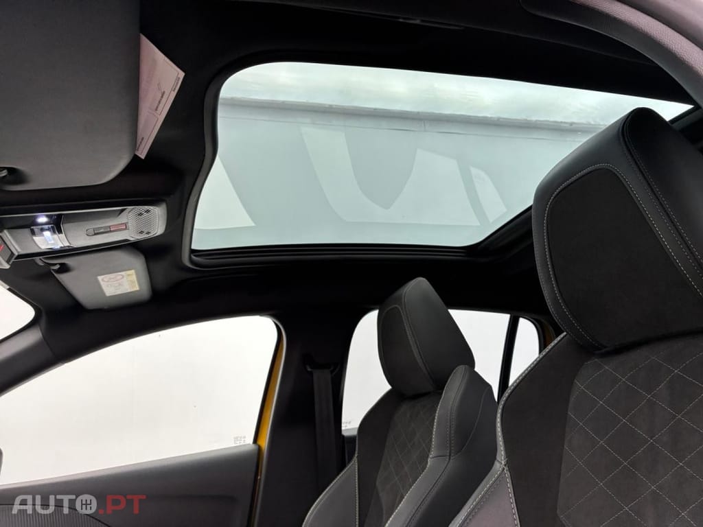 Peugeot E-208 50 kWh GT Pack