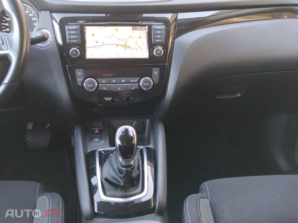 Nissan Qashqai 1.5 dCi N-Connecta J17 DCT