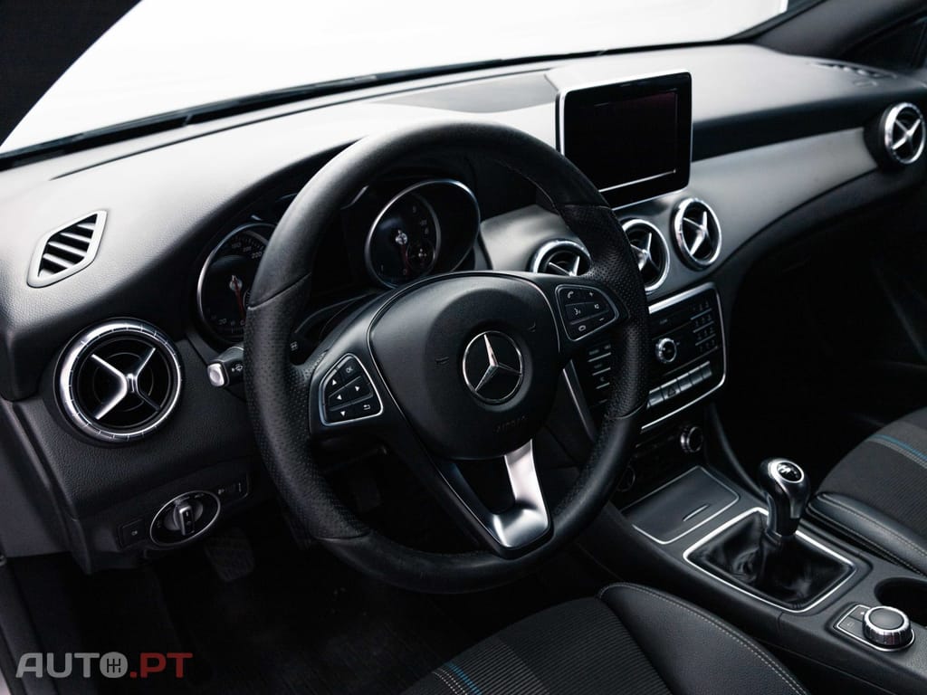Mercedes-Benz CLA 180 d Shooting Brake Urban