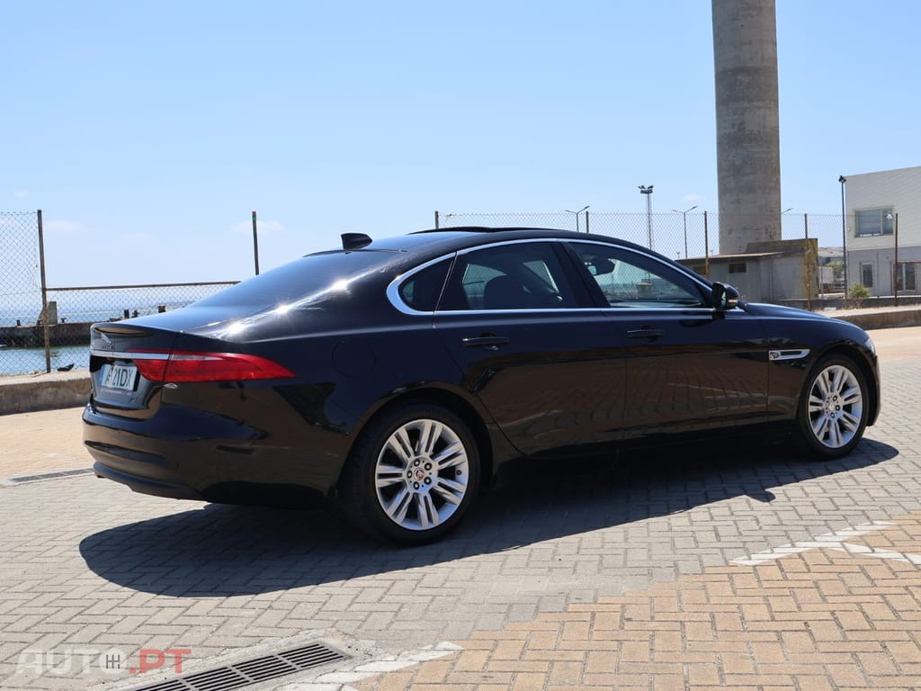 Jaguar XF 2.0 D Prestige Aut.