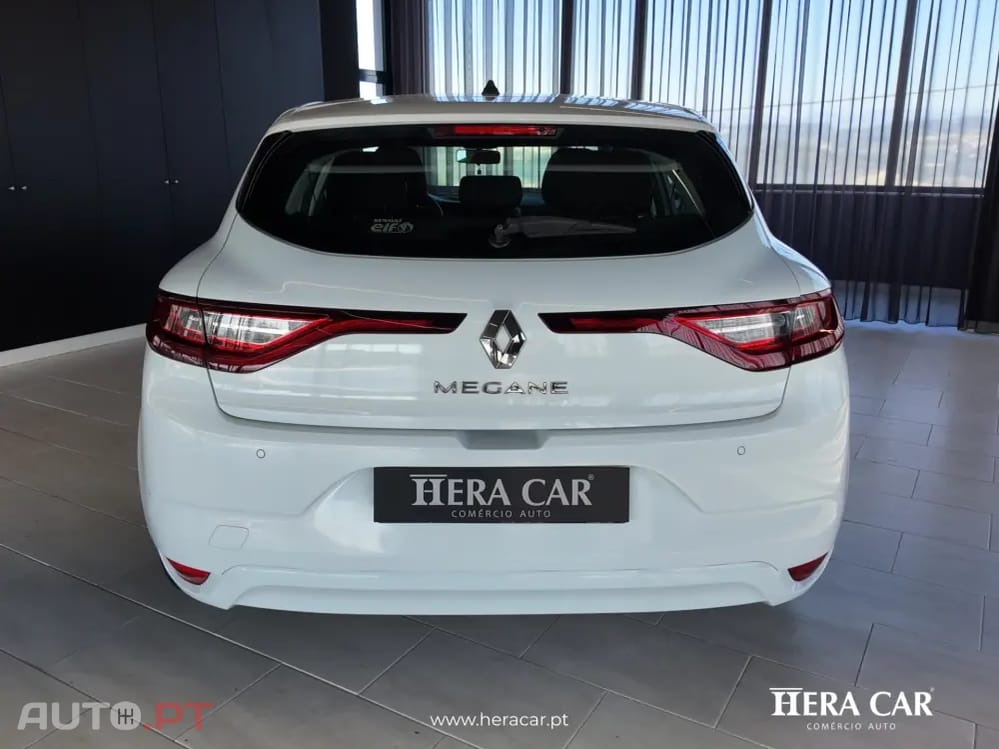 Renault Mégane Outro