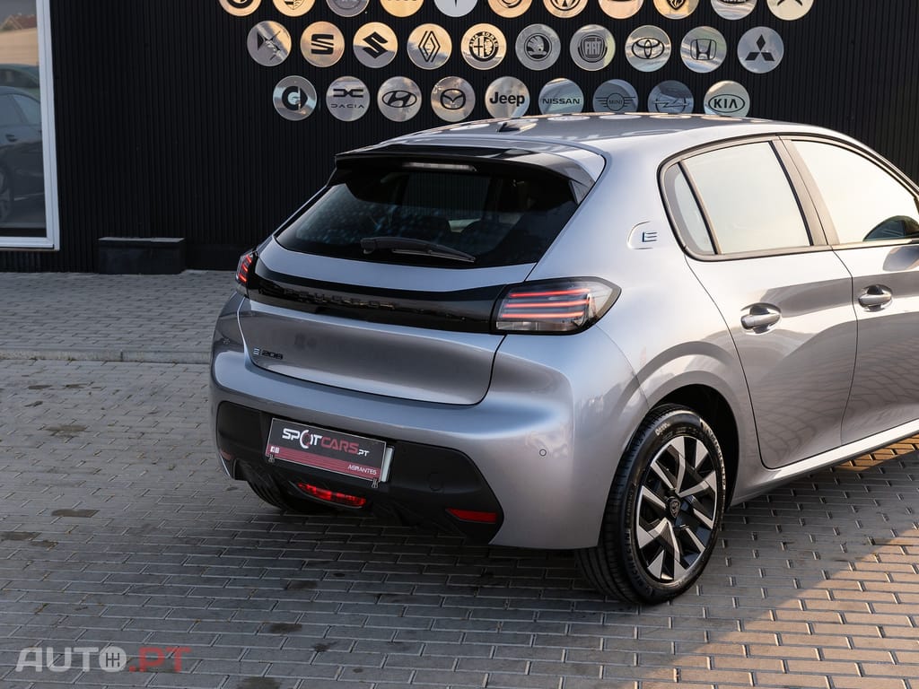 Peugeot E-208 50 kWh Active