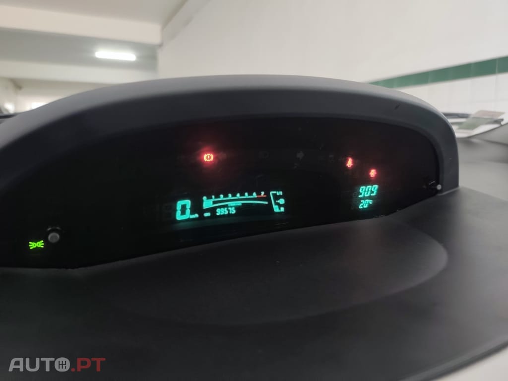Toyota Yaris 1.0 VVT-i AC Manual
