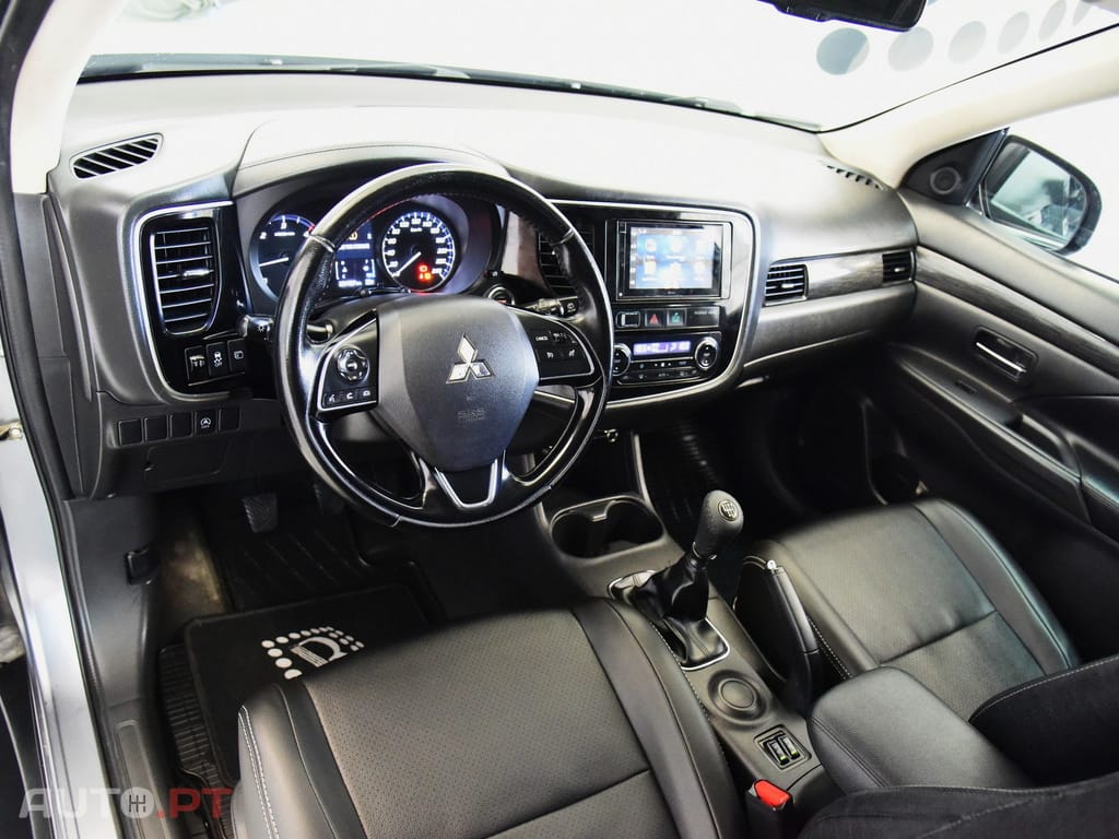 Mitsubishi Outlander 2.2 DI-D Intense