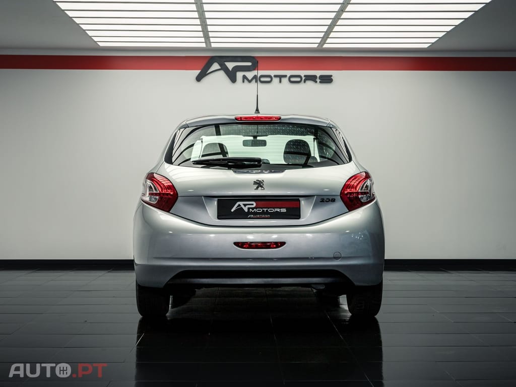 Peugeot 208 1.2 VTi Access