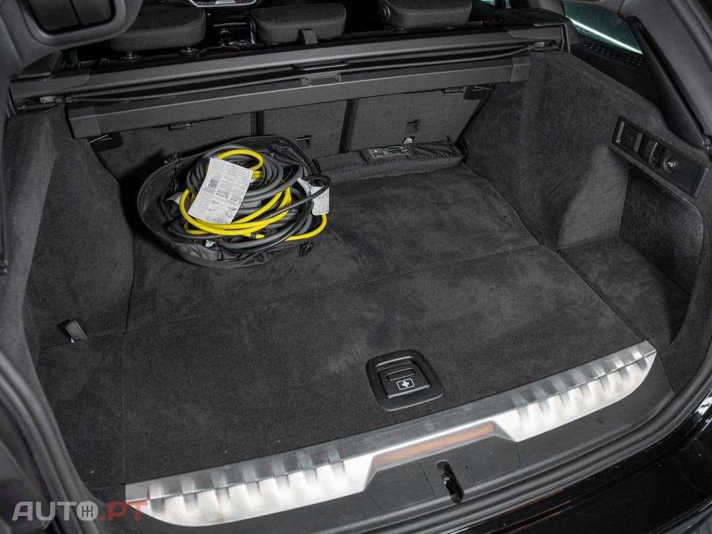 BMW 320 e Touring Auto