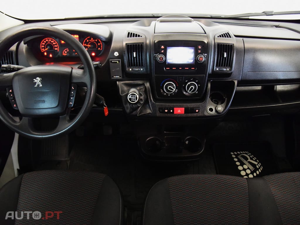 Peugeot Boxer 2.0 BlueHDi 335 L3H2 Pro