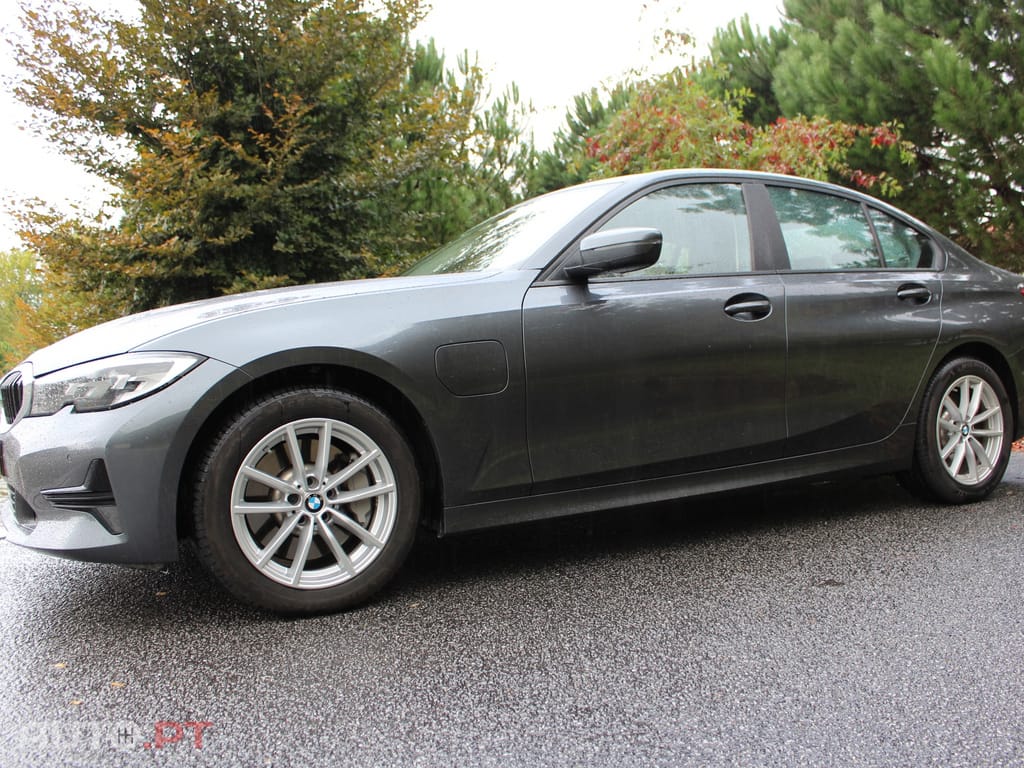 BMW 330 330e Hibrido Plug-In