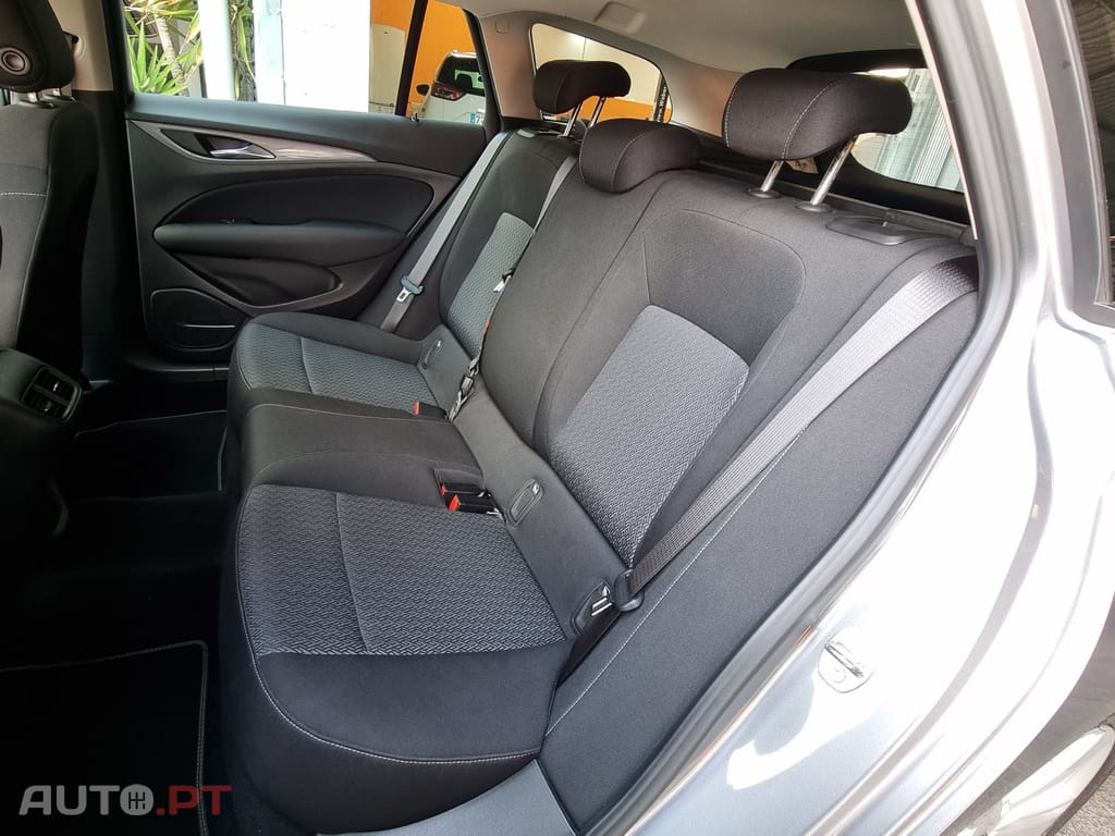 Opel Insignia 1.6 CDTi Dynamic