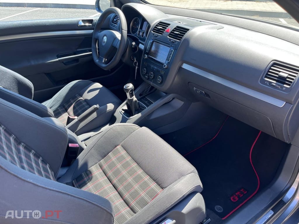 Volkswagen Golf 2.0 GTi