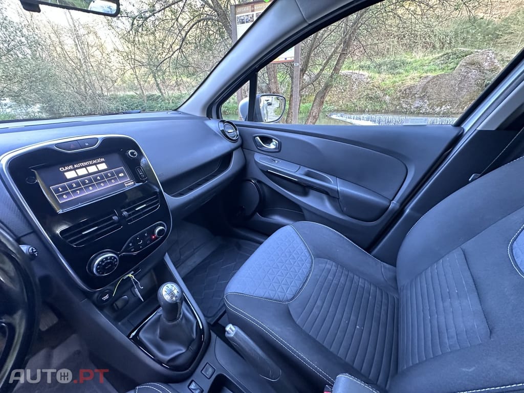 Renault Clio (Energy) TCe 75 Start & Stop LIMITED