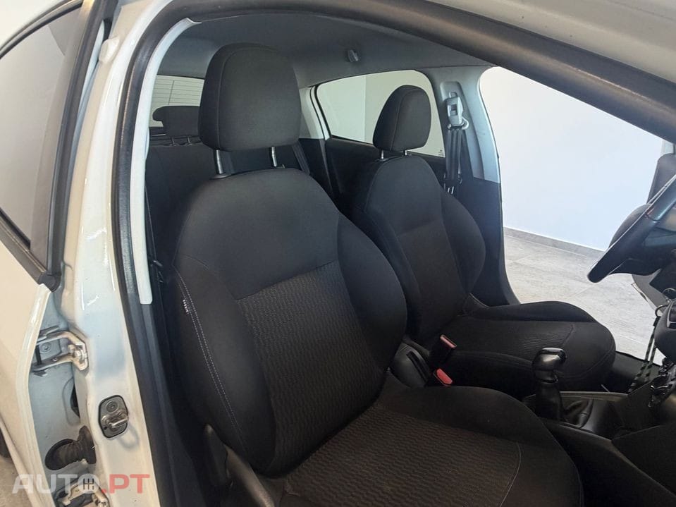 Peugeot 208 1.6 BlueHDi Style
