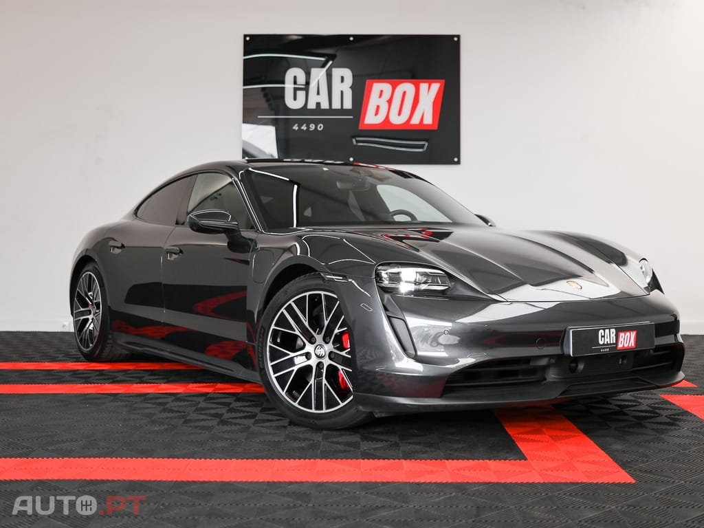 Porsche Taycan 4S