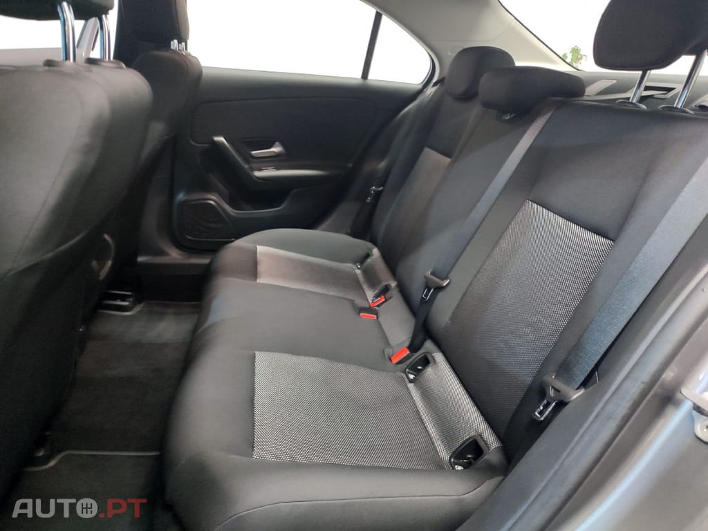 Mercedes-Benz A 180 Business Solution