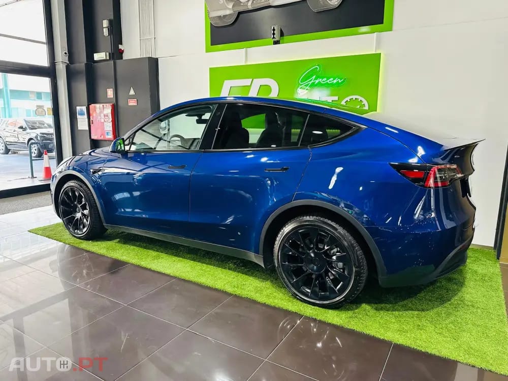 Tesla Model Y Long Range Dual Motor AWD