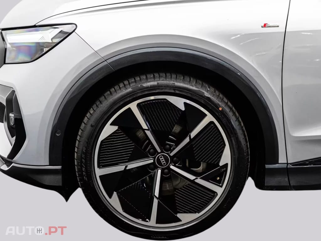 Audi Q4 E-Tron 40 S LINE I.V.A DEDUTIVEL 