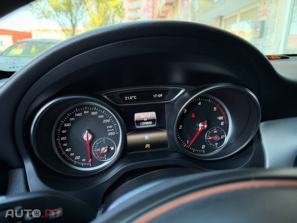 Mercedes-Benz CLA 180 d Shooting Brake Urban