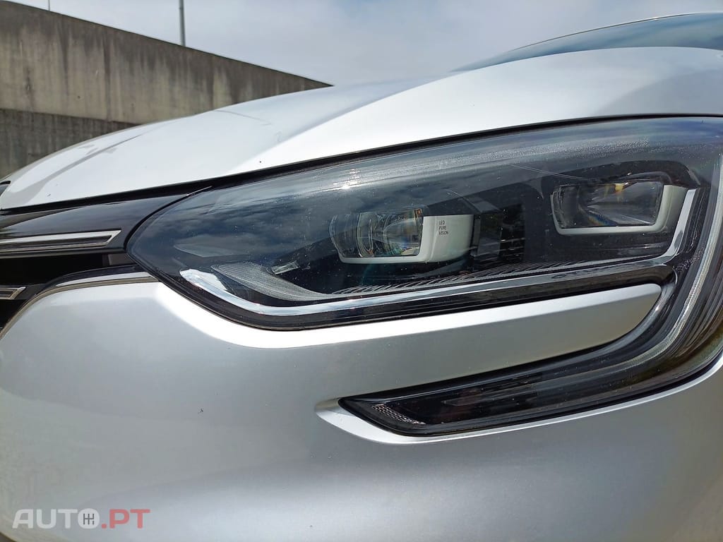 Renault Mégane Sport Tourer TCE 130 ENERGY EDC INTENS