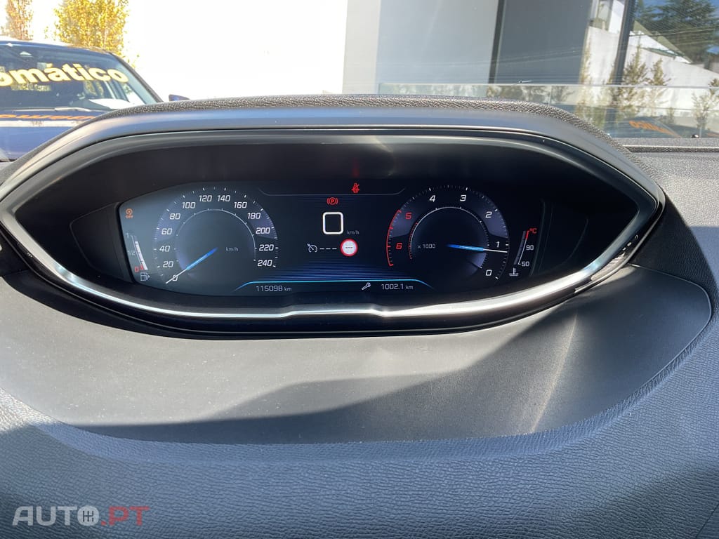 Peugeot 3008 1.5 BlueHDi Allure