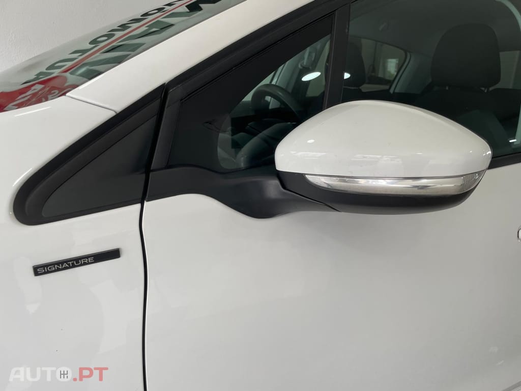 Peugeot 208 1.2 PureTech Signature