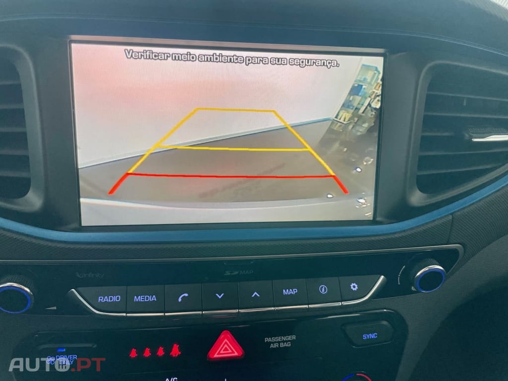 Hyundai Ioniq 1.6 GDI HEV Hybrid Tech