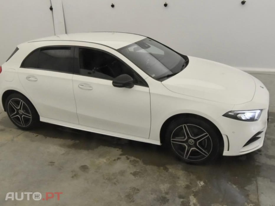 Mercedes-Benz A 250 e AMG Line