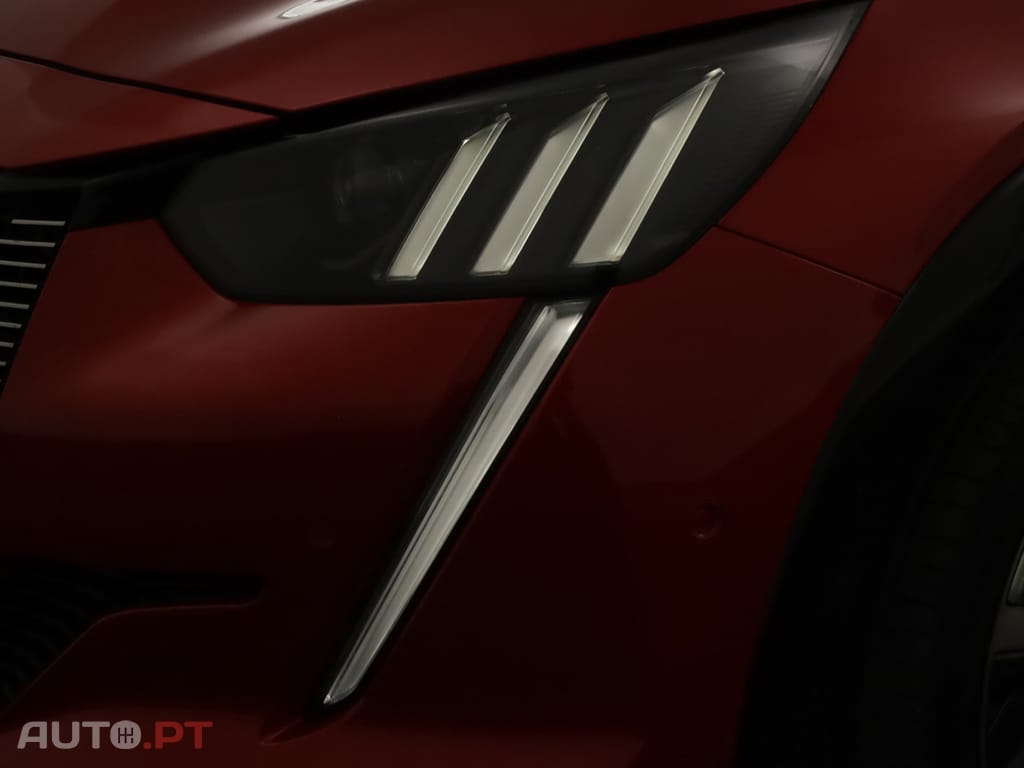 Peugeot 208 208 1.2 PureTech GT EAT8