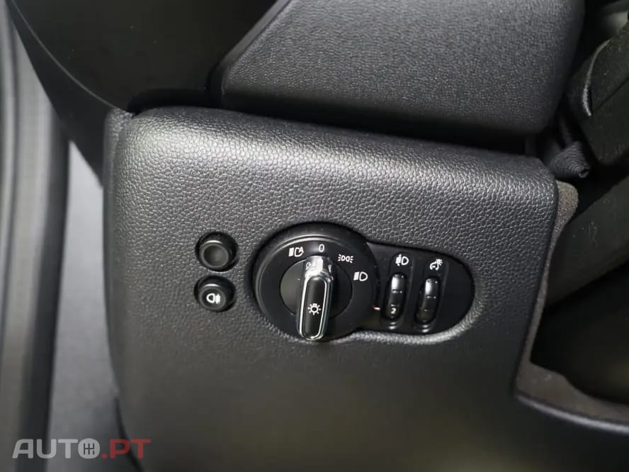 MINI Cooper Cooper SE Premium Classic