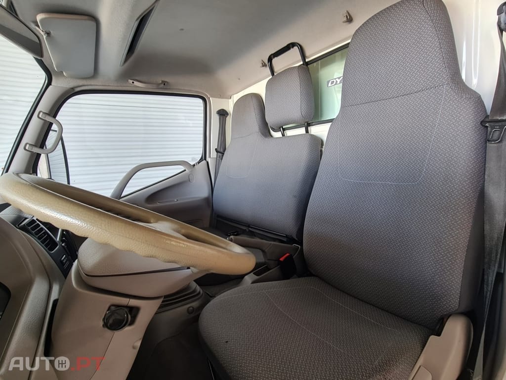 Toyota Dyna Contentor Lona Tipo TIR