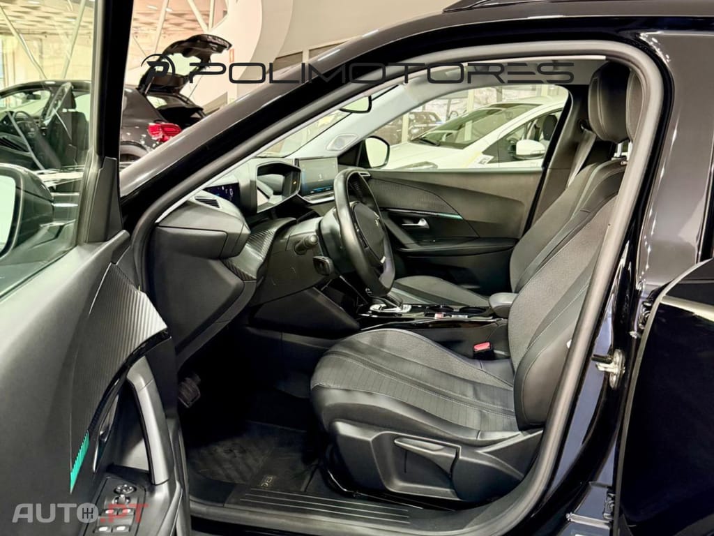 Peugeot E-2008 50 kWh Allure Pack