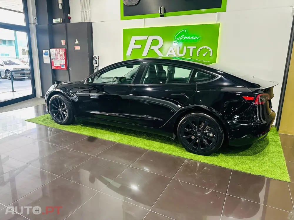 Tesla Model 3 Standard RWD