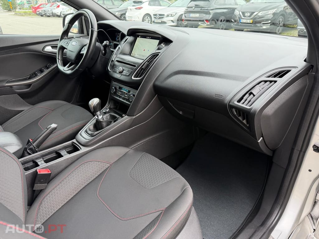 Ford Focus SW 1.0 EcoBoost MHEV ST-Line