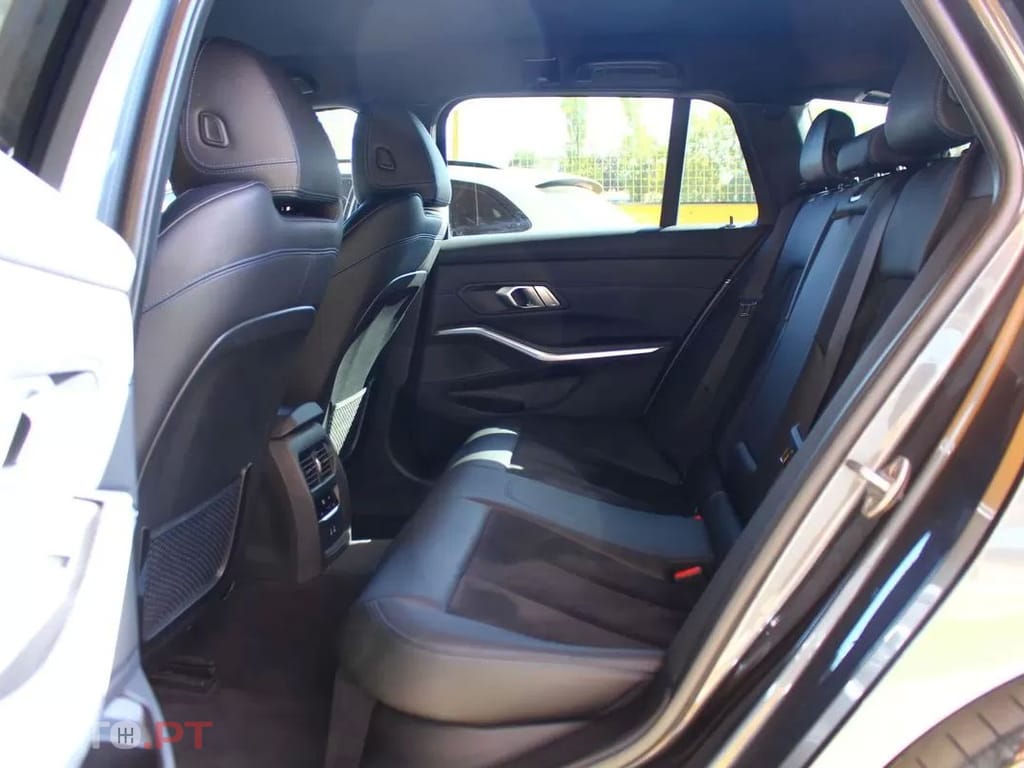 BMW 320 320
