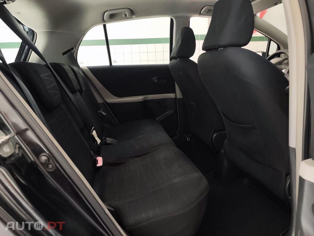 Toyota Yaris 1.0 VVT-i AC