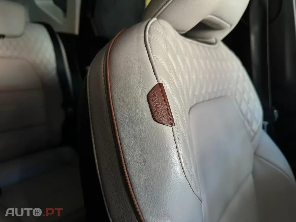 Renault Captur 1.6 E-Tech Plug-In Initiale Paris