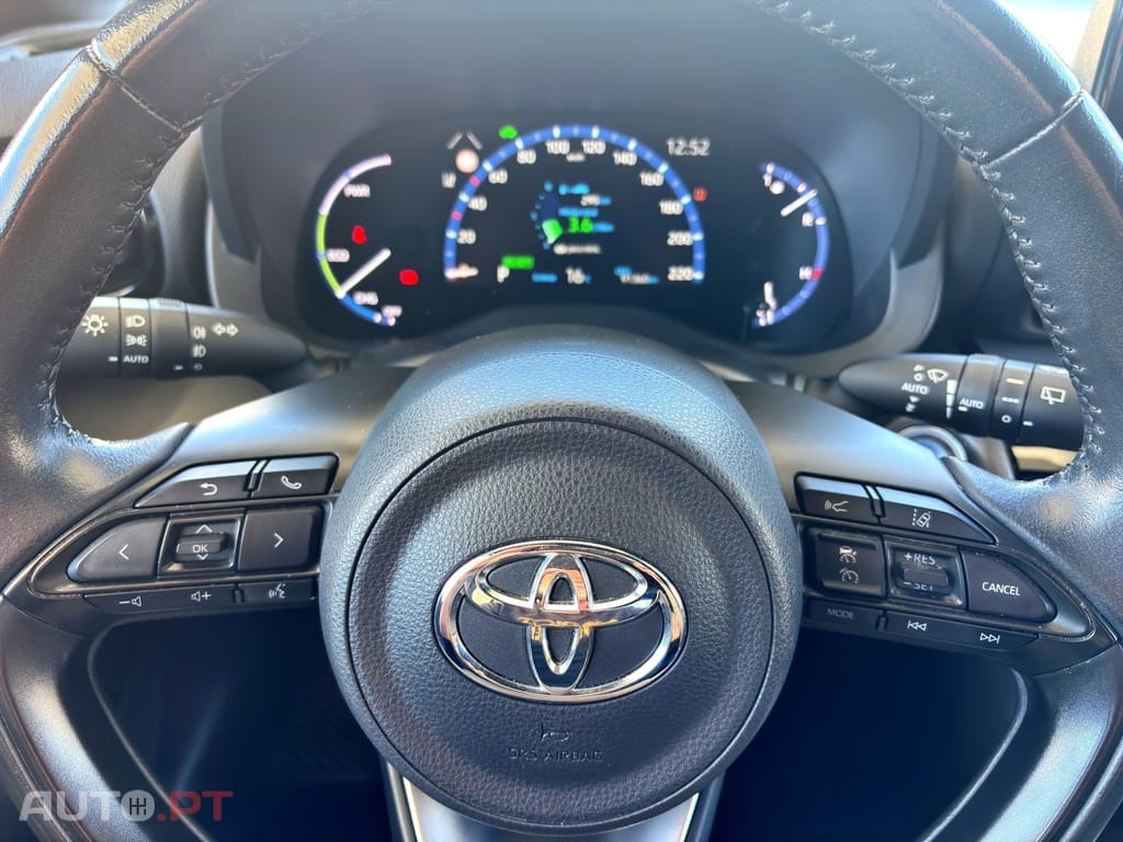 Toyota Yaris Cross 1.5 HDF Square Collection