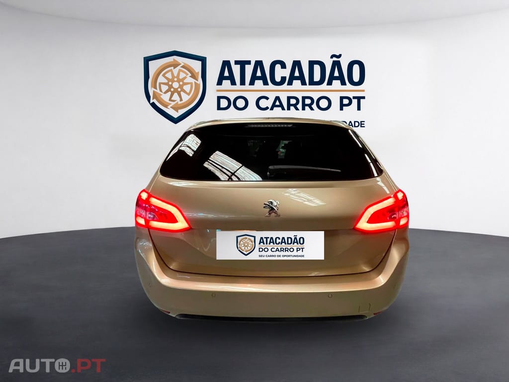 Peugeot 308 SW 1.2 PureTech Allure — fotografia 12