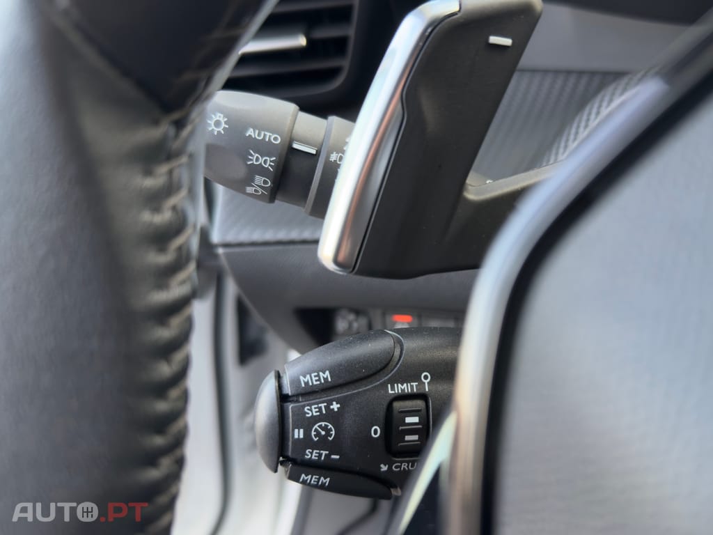 Peugeot 2008 PureTech 130 EAT8 Allure
