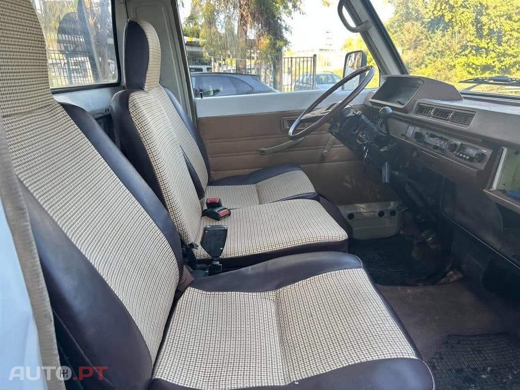Mitsubishi L300 2.5d 3Lugares
