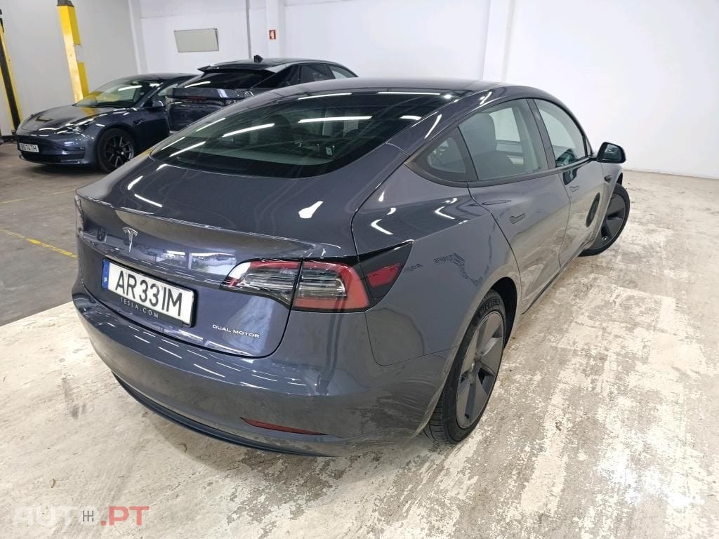 Tesla Model 3 Long-Range Dual Motor AWD
