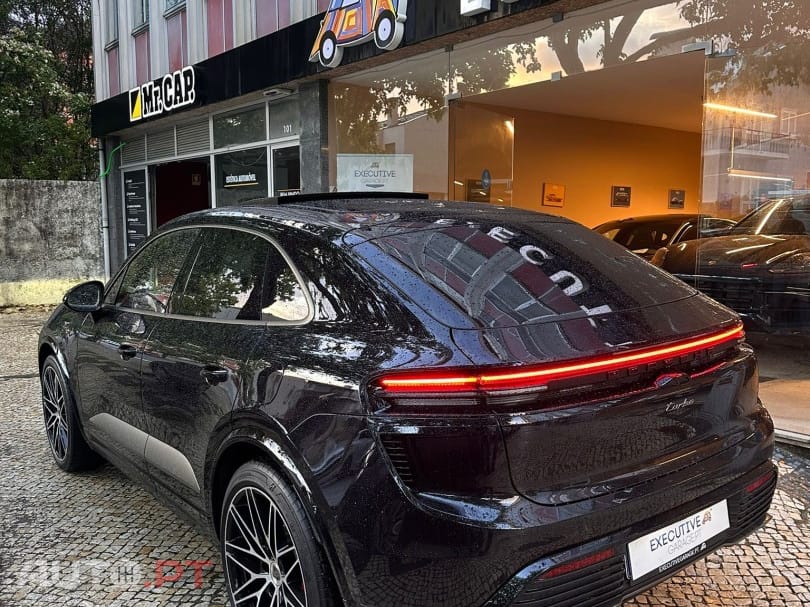 Porsche Macan Electric Turbo