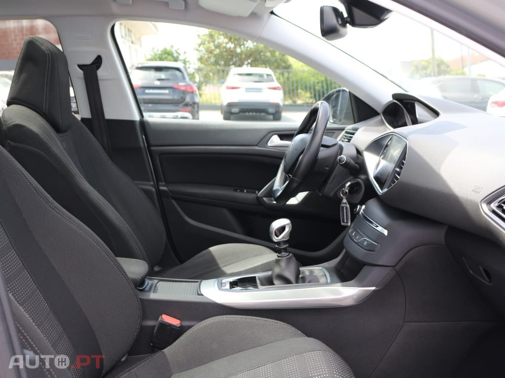 Peugeot 308 1.6 BlueHDi Allure