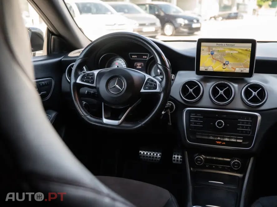 Mercedes-Benz CLA 220 d Shooting Brake AMG Line Aut.