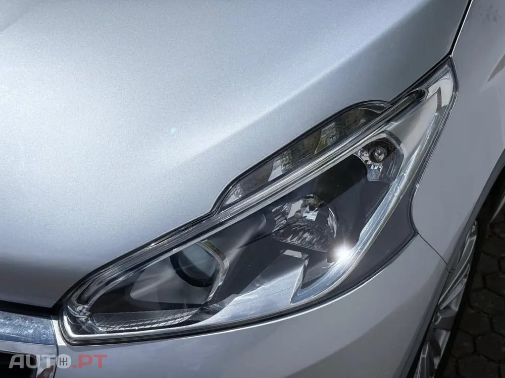 Peugeot 208 1.6 BlueHDi Style