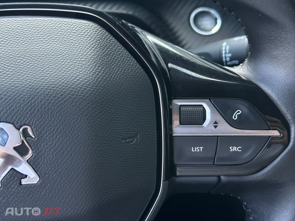 Peugeot 2008 PureTech 100 Allure